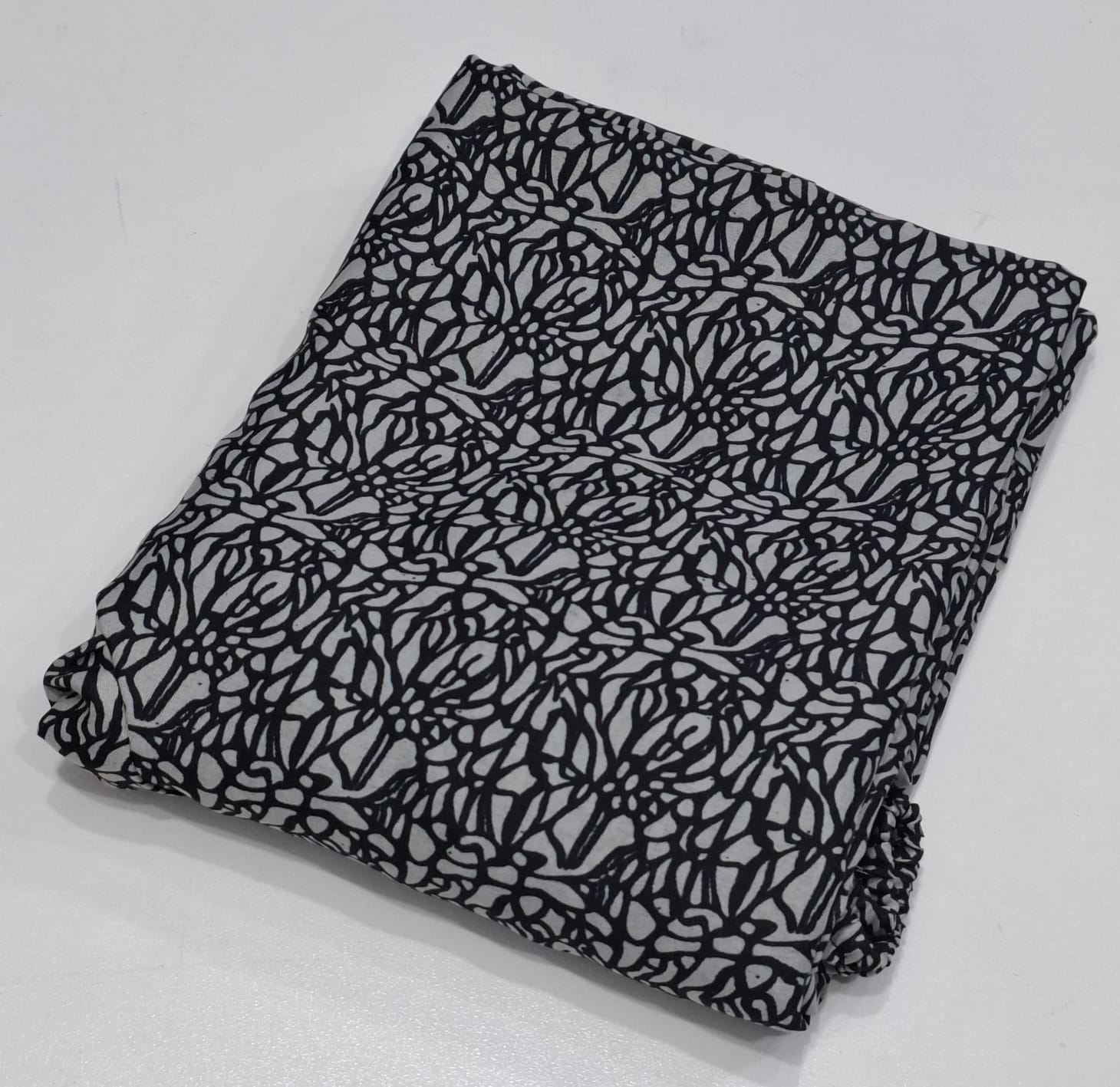 HS Abayas